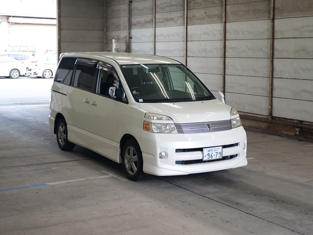 TOYOTA VOXY 2006