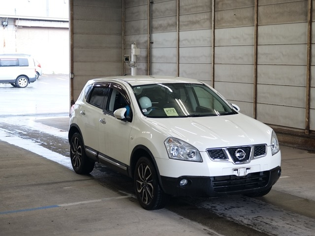 NISSAN DUALIS 2013