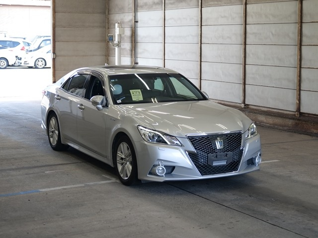 TOYOTA CROWN 2013