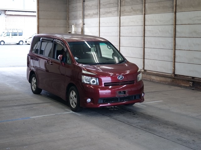 TOYOTA VOXY 2008
