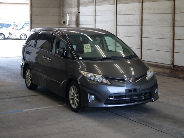 TOYOTA ESTIMA 2010