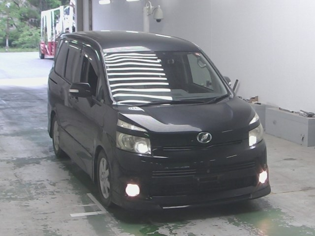 TOYOTA VOXY 2008