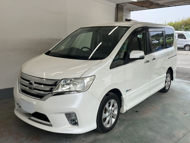 NISSAN SERENA 2013