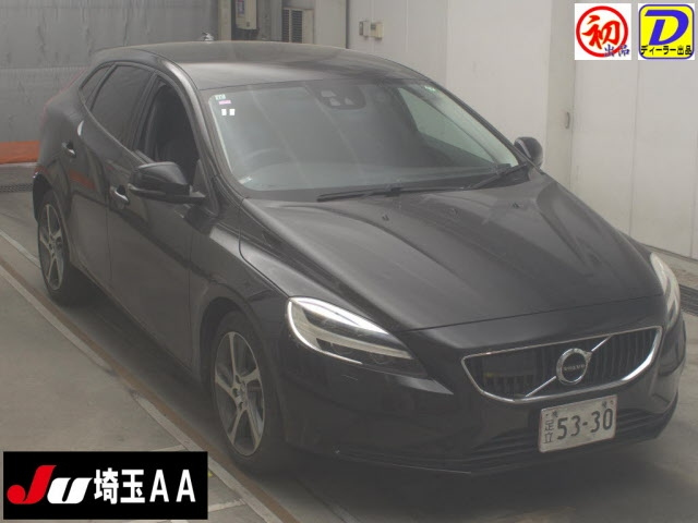 VOLVO V40 2016