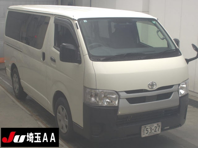 TOYOTA HIACE VAN 2020