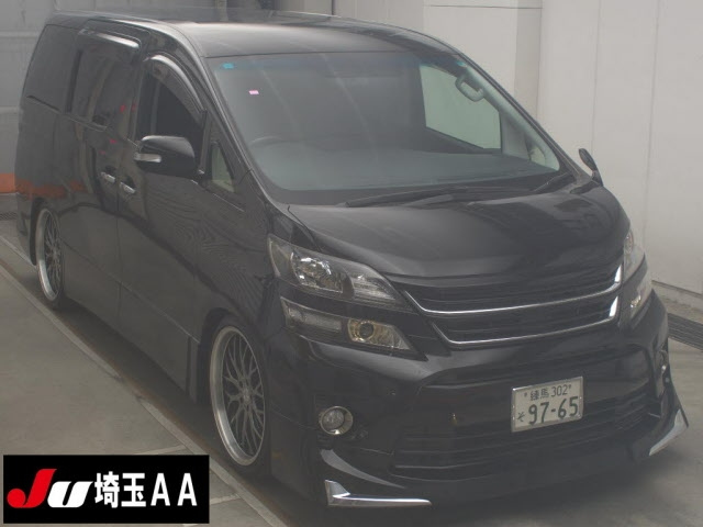 TOYOTA VELLFIRE 2013