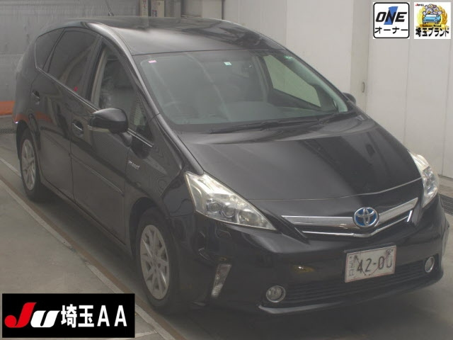 TOYOTA PRIUS ALPHA 2012