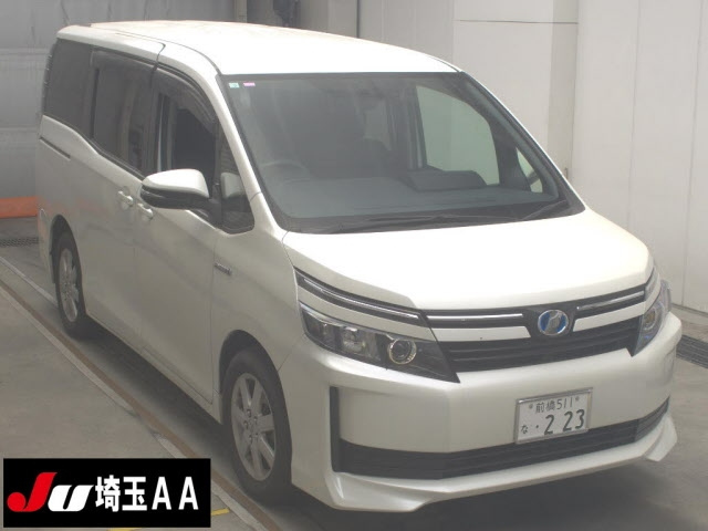 TOYOTA VOXY 2015