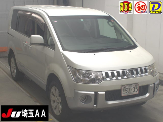 MITSUBISHI DELICA D5 2010