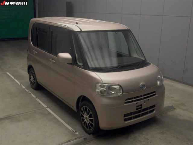 DAIHATSU TANTO 2009