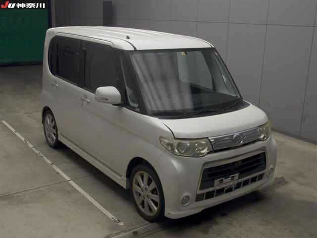 DAIHATSU TANTO 2008
