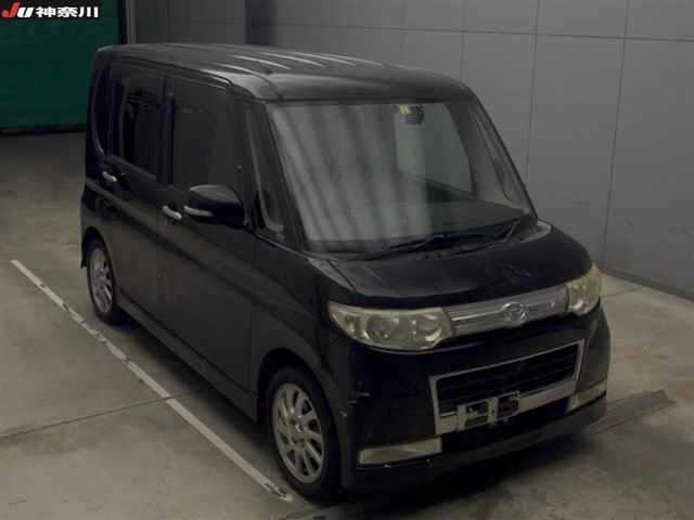 DAIHATSU TANTO 2008