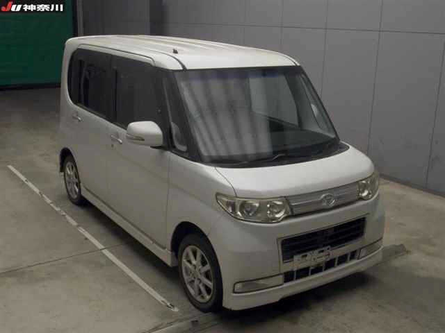 DAIHATSU TANTO 2010