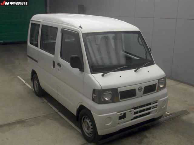 NISSAN CLIPPER VAN
