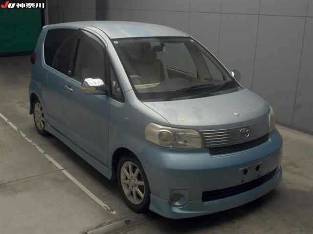 TOYOTA PORTE 2005