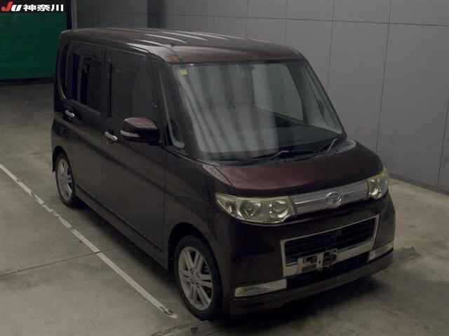 DAIHATSU TANTO 2010