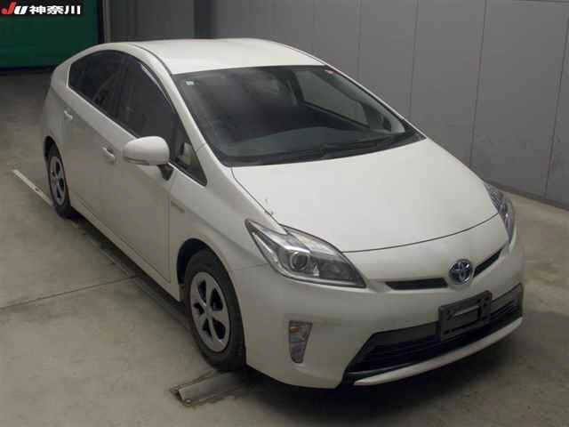 TOYOTA PRIUS 2014