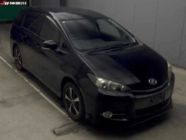 TOYOTA WISH 2013