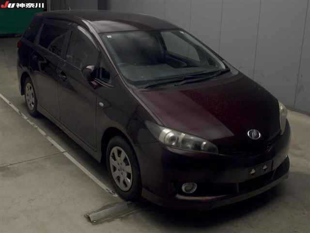 TOYOTA WISH 2011