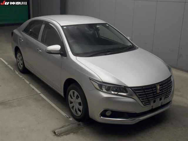TOYOTA PREMIO 2020
