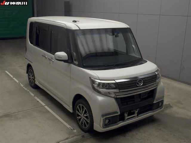 DAIHATSU TANTO 2016