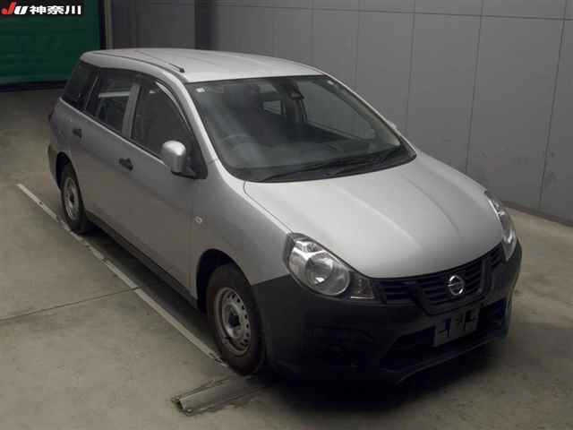 NISSAN AD 2020