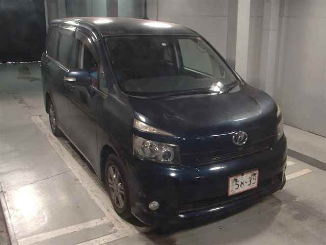 TOYOTA VOXY 2008