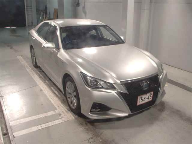 TOYOTA CROWN 2018