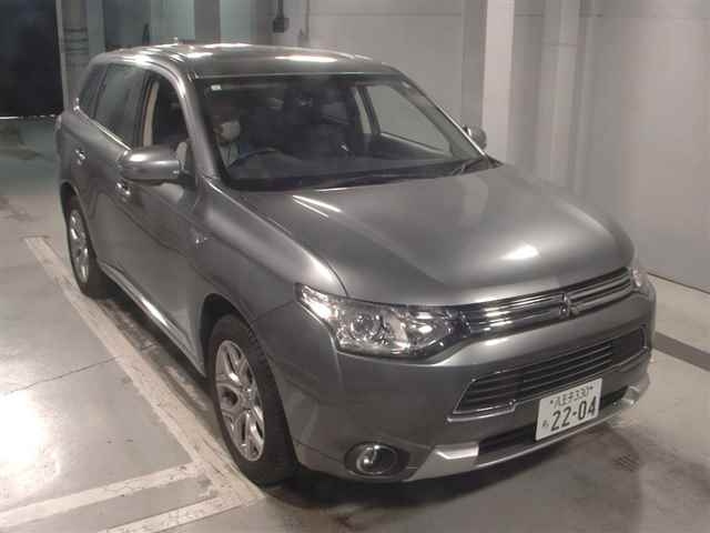 MITSUBISHI OUTLANDER PHEV 2015