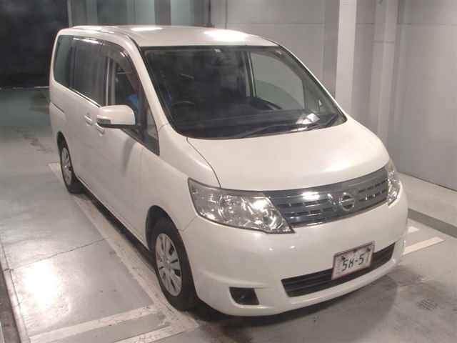 NISSAN SERENA 2010
