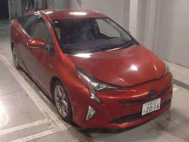 TOYOTA PRIUS 2016
