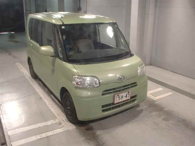DAIHATSU TANTO 2011