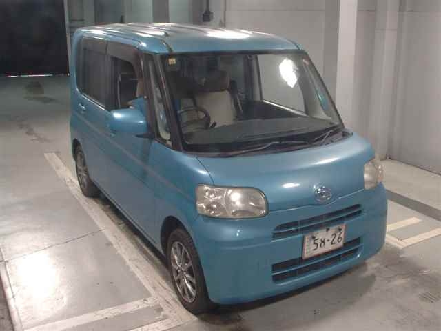 DAIHATSU TANTO 2008
