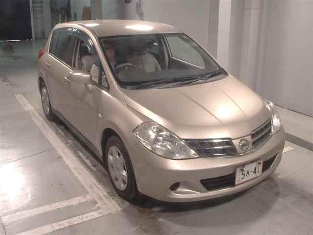 NISSAN TIIDA 2012