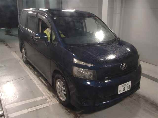 TOYOTA VOXY 2008