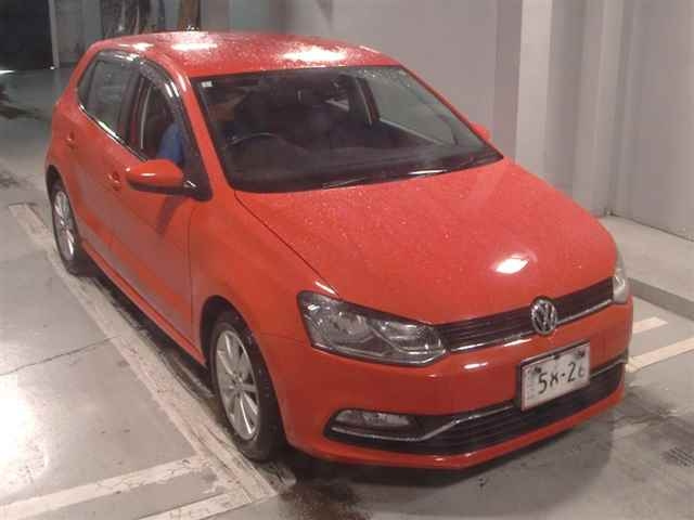 VOLKSWAGEN POLO 2015