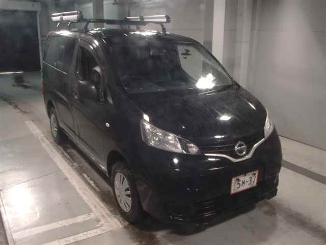 NISSAN NV200 2020
