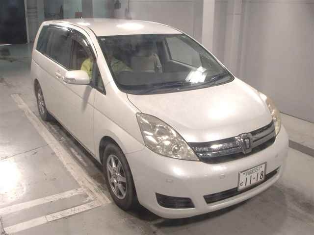TOYOTA ISIS 2011