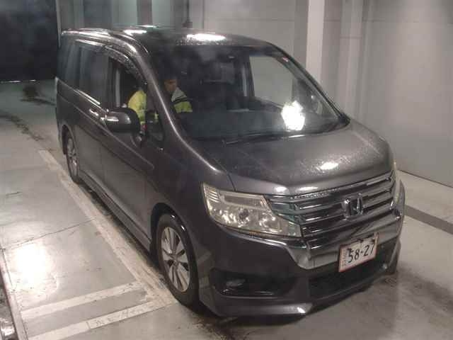 HONDA STEP WAGON 2014