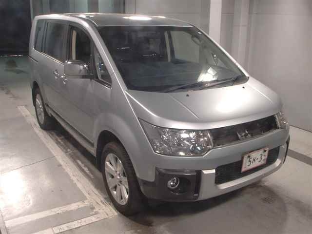 MITSUBISHI DELICA D5 2016