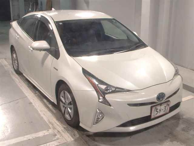TOYOTA PRIUS 2016