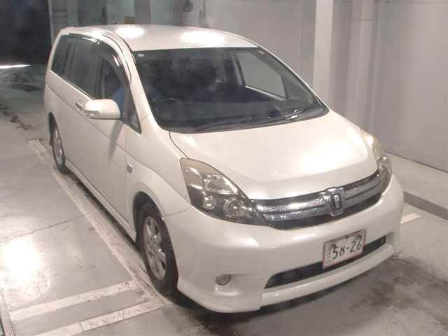 TOYOTA ISIS 2011