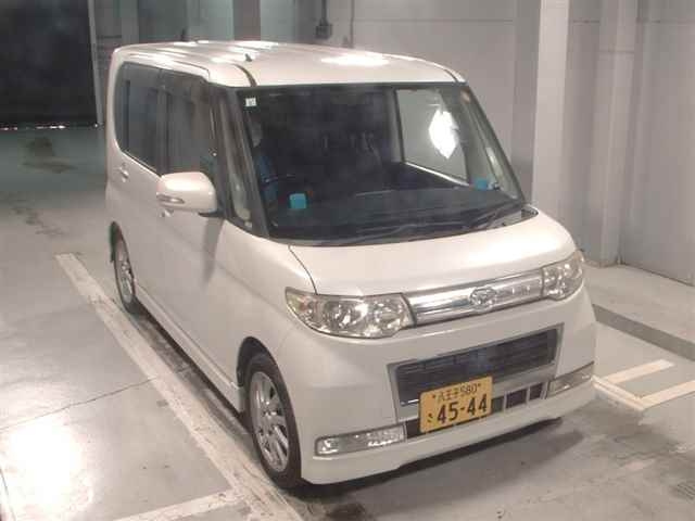 DAIHATSU TANTO 2009