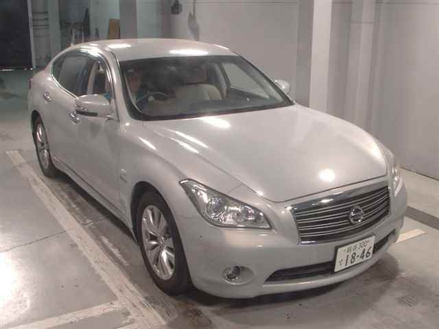 NISSAN FUGA 2010