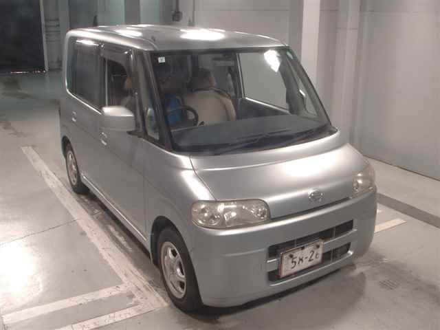 DAIHATSU TANTO 2005
