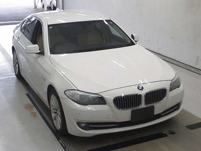 BMW 5 SERIES 2013
