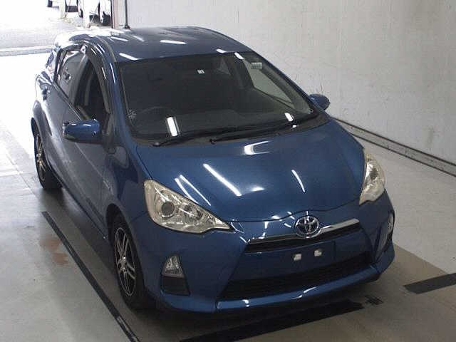 TOYOTA AQUA 2012