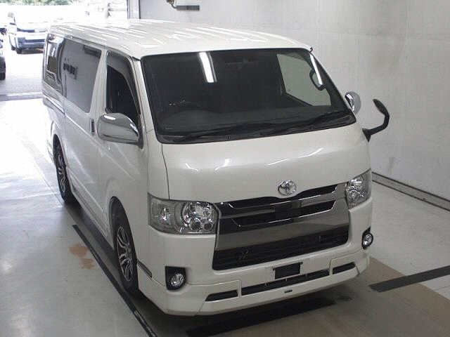 TOYOTA HIACE VAN 2019