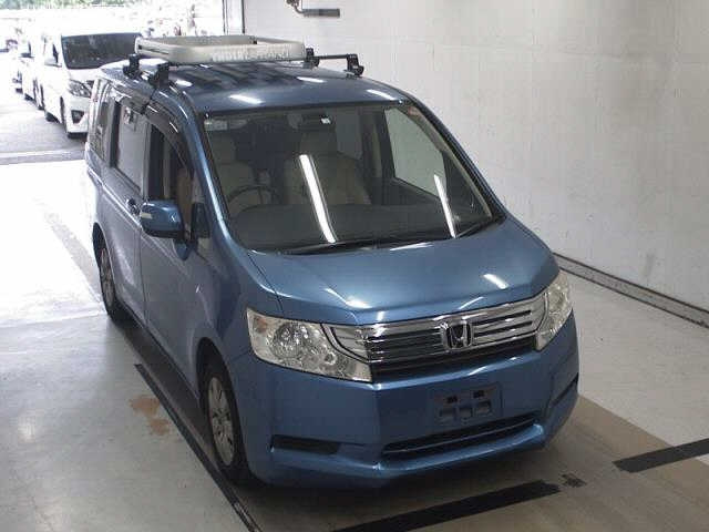HONDA STEP WAGON 2010