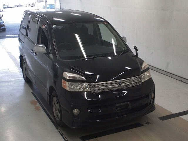 TOYOTA VOXY 2006